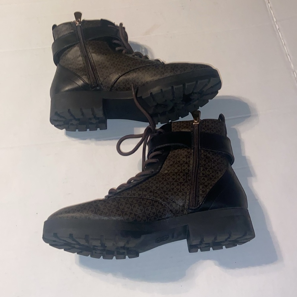 New unworn Daisy Fuentes lace up brown and black combat style boots size 9 - Picture 4 of 12